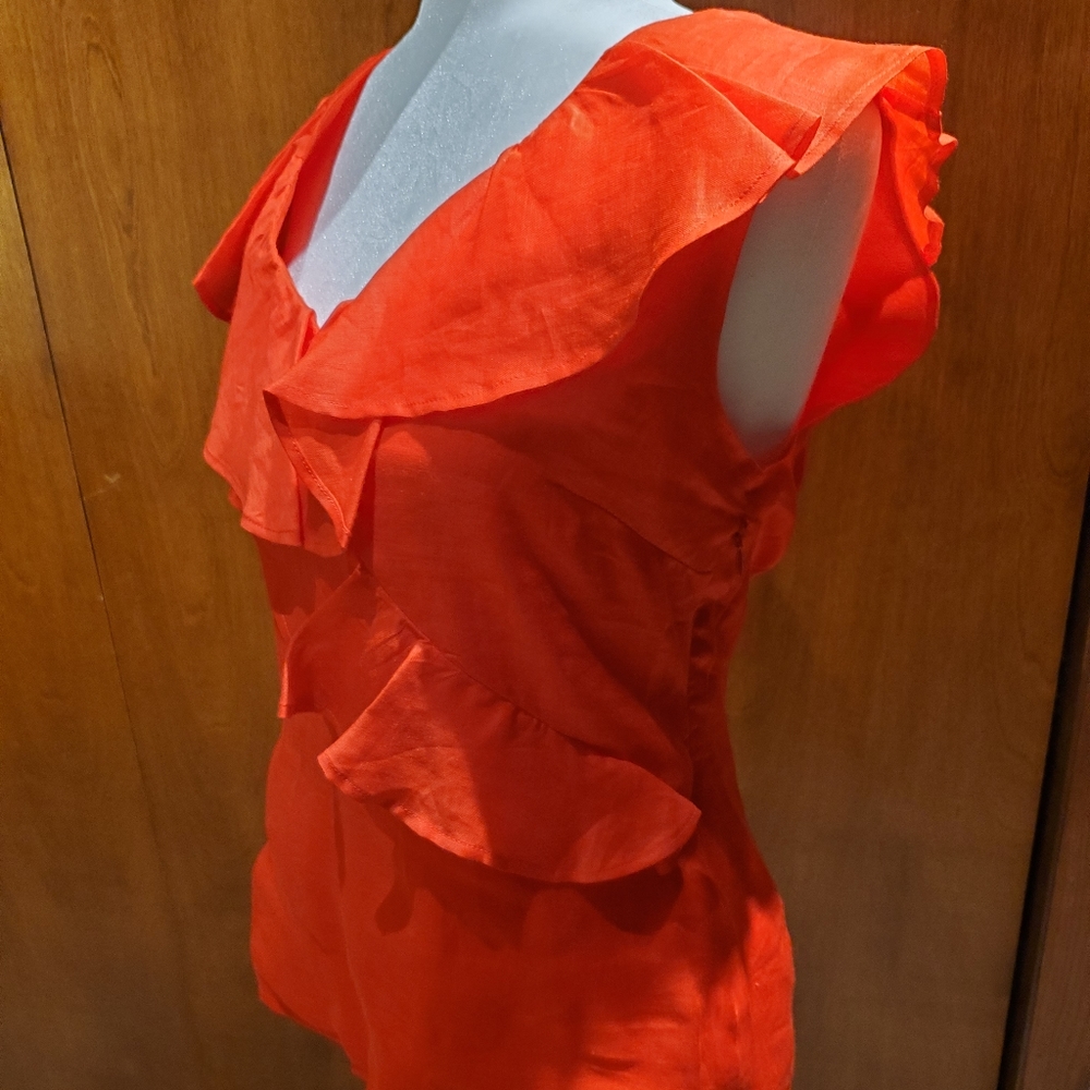 Sleeveless ruffle top